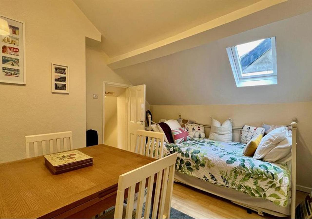 Luxury 4 Bedroom Seaside Apartment - Glan Y Werydd House بارموث المظهر الخارجي الصورة