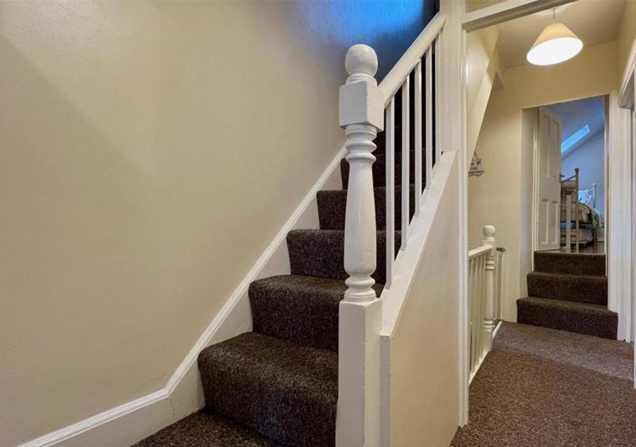 Luxury 4 Bedroom Seaside Apartment - Glan Y Werydd House بارموث المظهر الخارجي الصورة