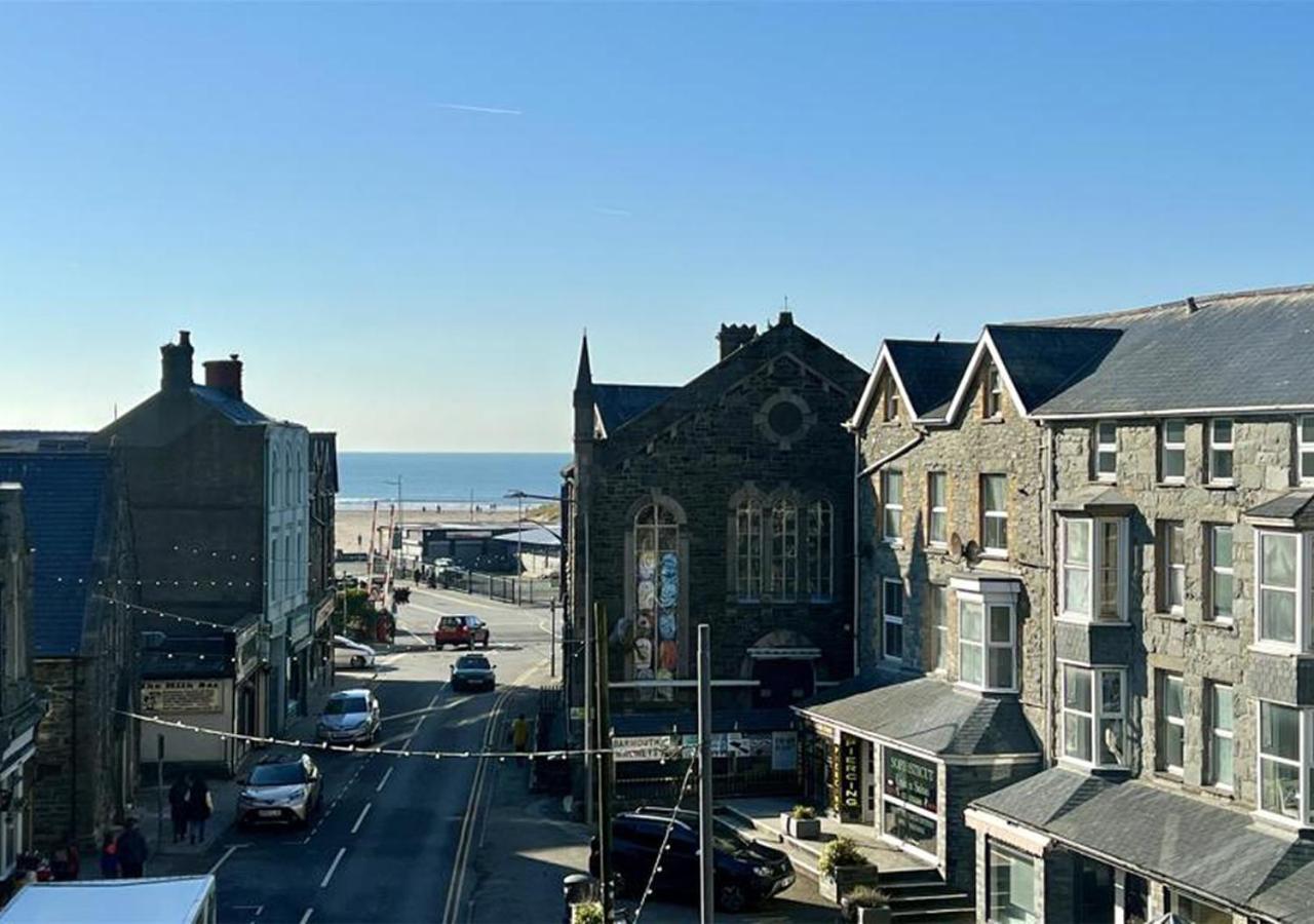 Luxury 4 Bedroom Seaside Apartment - Glan Y Werydd House بارموث المظهر الخارجي الصورة